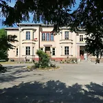 Palac Paprotno Apartamento Karnice
