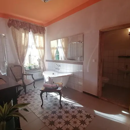 Apartament Pałac Paprotno *