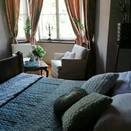 Pałac Paprotno Apartament Karnice