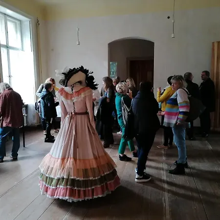 Palac Paprotno *