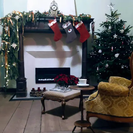 Palac Paprotno * Karnice