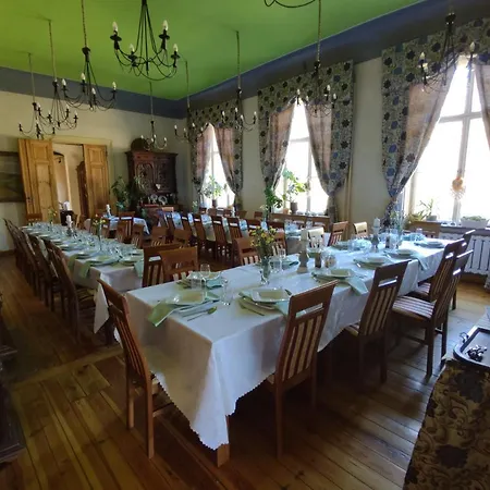 Pałac Paprotno Karnice