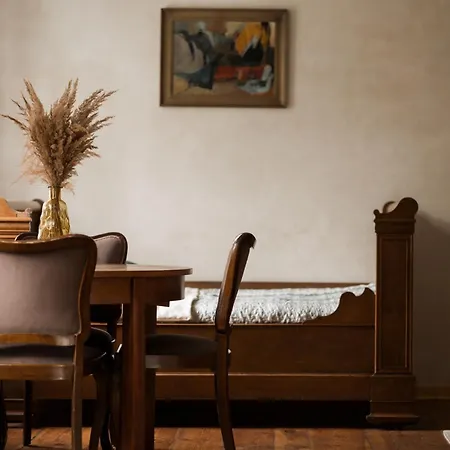 Palac Paprotno Apartment Karnice