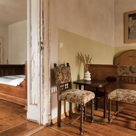 Palac Paprotno Apartment