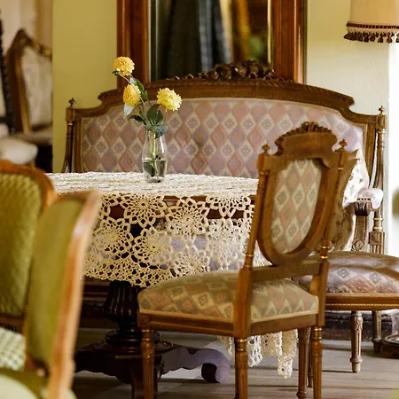Palac Paprotno Apartment Karnice