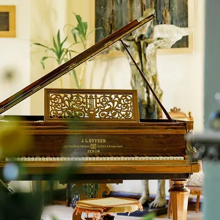 Palac Paprotno Appartement