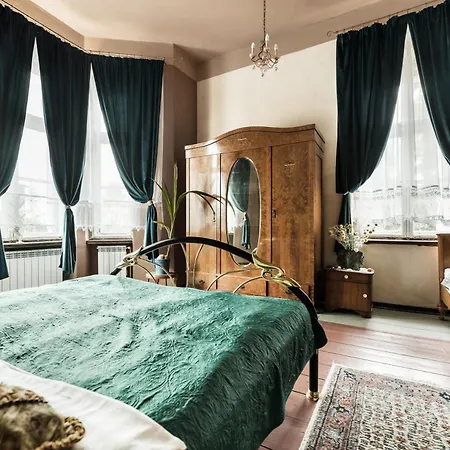 Apartment Palac Paprotno