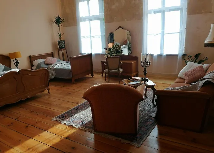 Palac Paprotno * Karnice