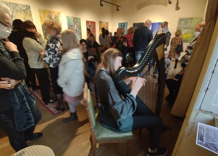 Palac Paprotno Karnice