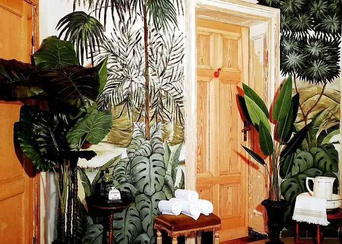 Palac Paprotno Karnice