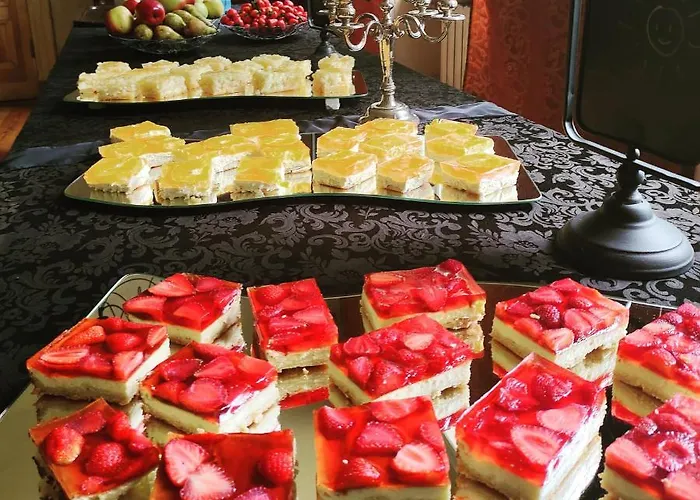 Palac Paprotno Karnice